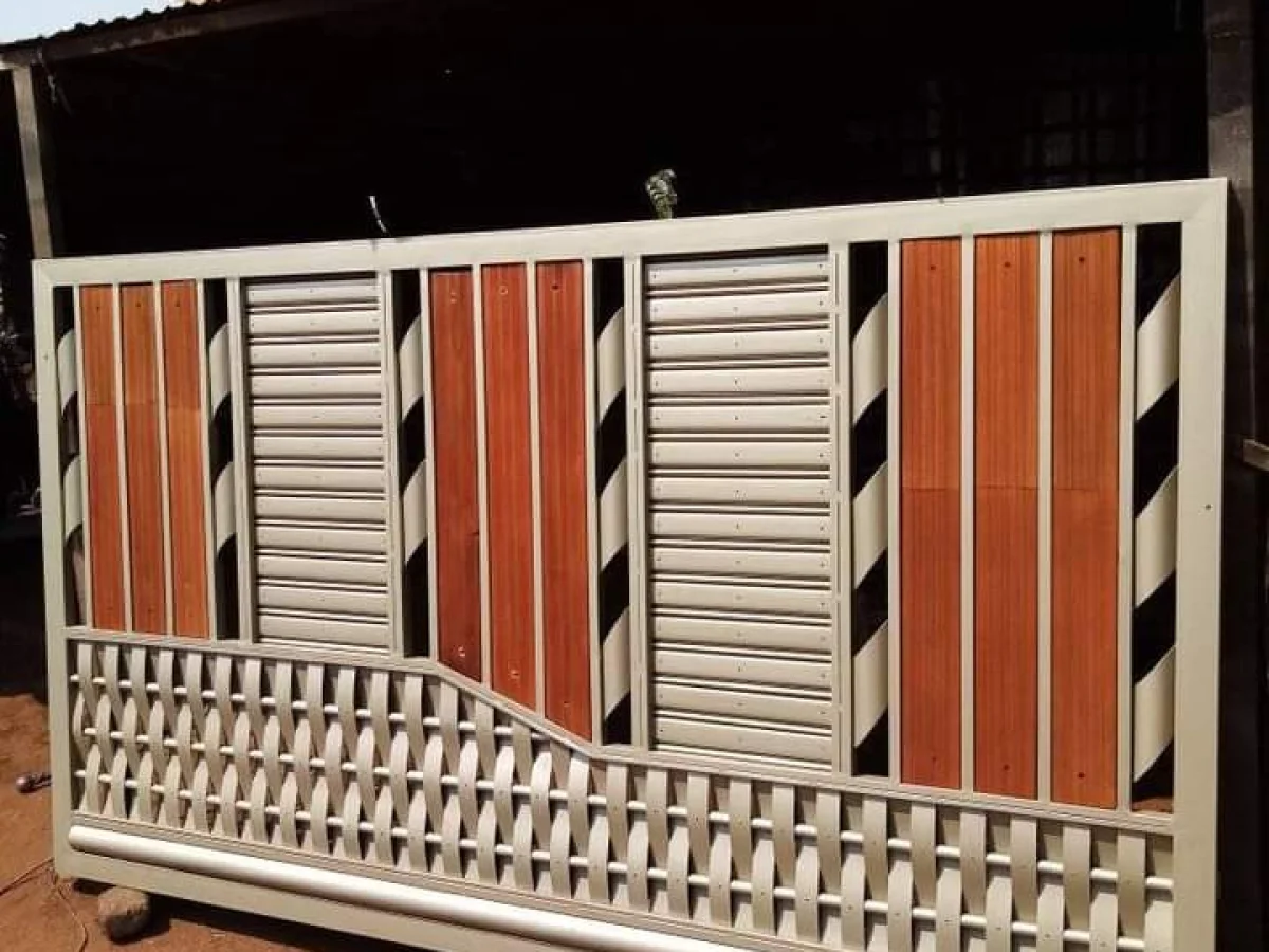 Sliding Gate